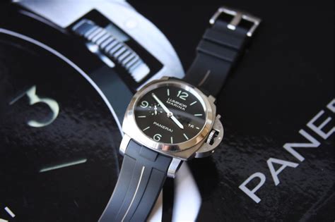 panerai caoutchouc rubber strap|panerai with rubber strap.